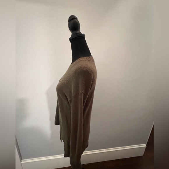 J. Crew Green Sweater - Picture 4 of 7